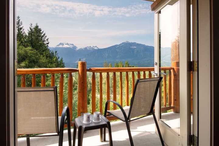 Coast Hillcrest Hotel