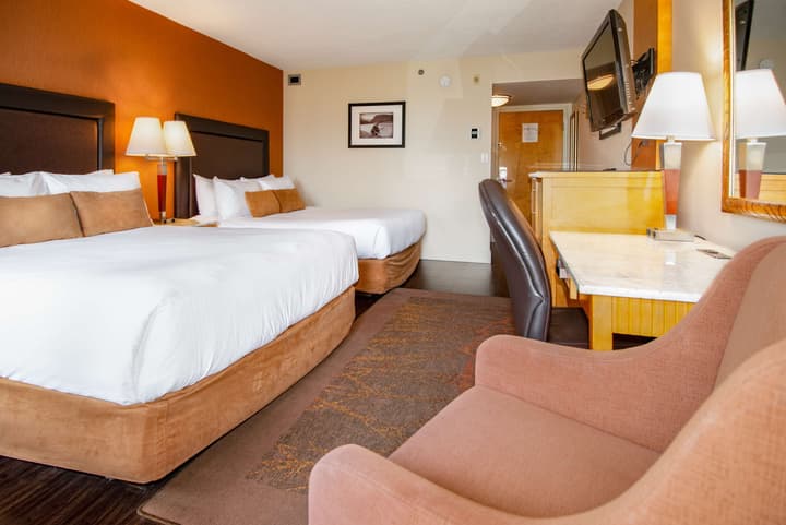 Coast Hillcrest Hotel