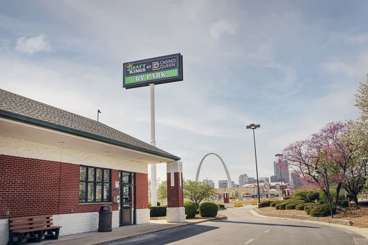 Casino Queen Hotel