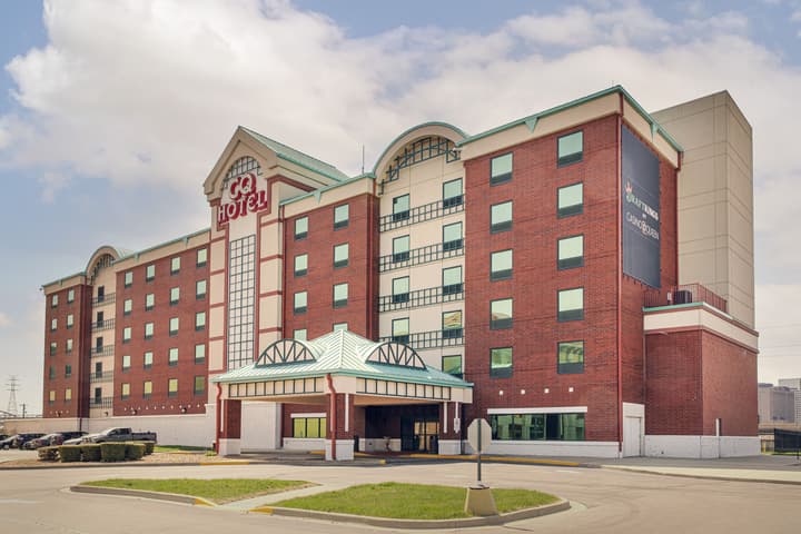 Casino Queen Hotel