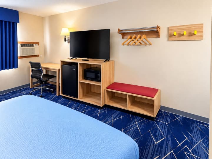 Super 8 by Wyndham Hot Springs