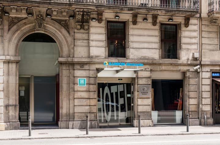 Hotel ILUNION Almirante