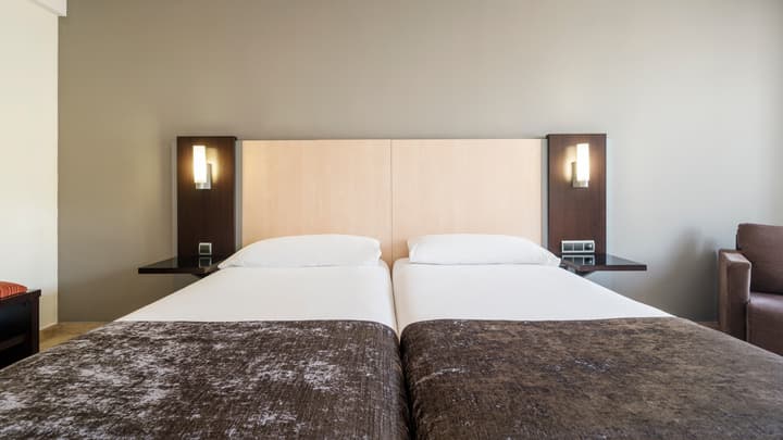 Hotel ILUNION Almirante