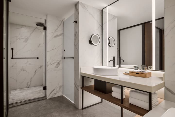 Sheraton Chengdu Lido Hotel