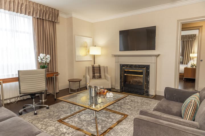 The Lord Nelson Hotel & Suites