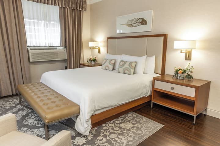The Lord Nelson Hotel & Suites