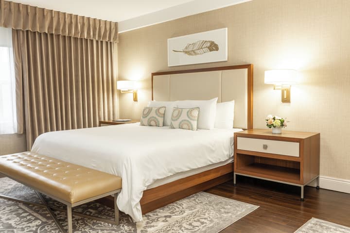 The Lord Nelson Hotel & Suites