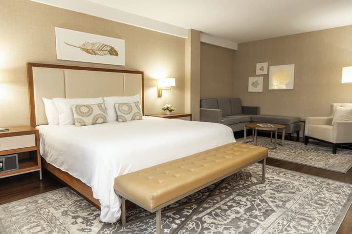 The Lord Nelson Hotel & Suites