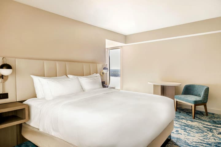 Hilton Niagara Falls/Fallsview Hotel & Suites