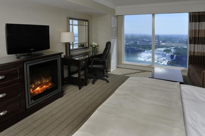 Hilton Niagara Falls/Fallsview Hotel & Suites