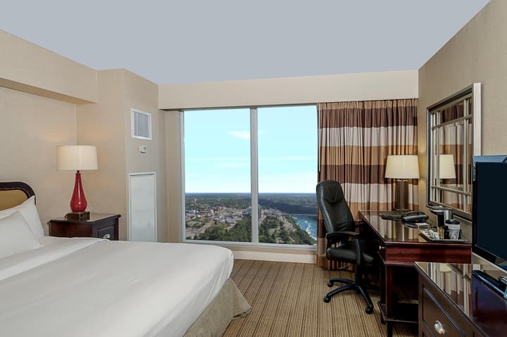 Hilton Niagara Falls/Fallsview Hotel & Suites