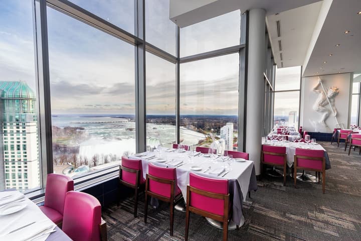 Hilton Niagara Falls/Fallsview Hotel & Suites