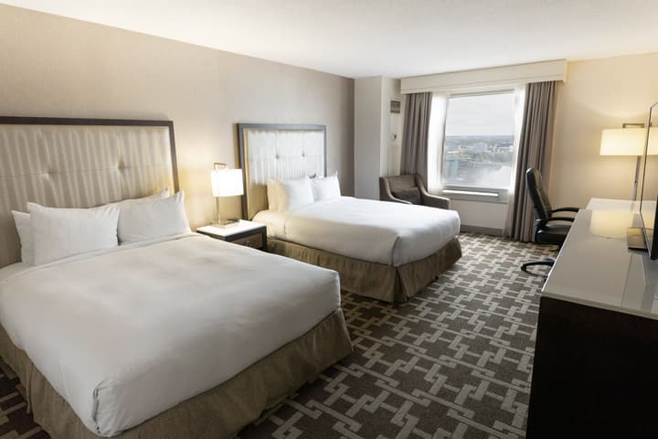Hilton Niagara Falls/Fallsview Hotel & Suites