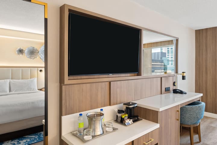 Hilton Niagara Falls/Fallsview Hotel & Suites