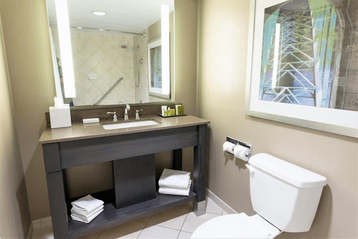 Hilton Niagara Falls/Fallsview Hotel & Suites