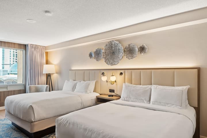 Hilton Niagara Falls/Fallsview Hotel & Suites