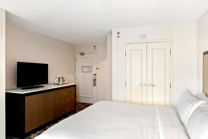 Hilton Niagara Falls/Fallsview Hotel & Suites