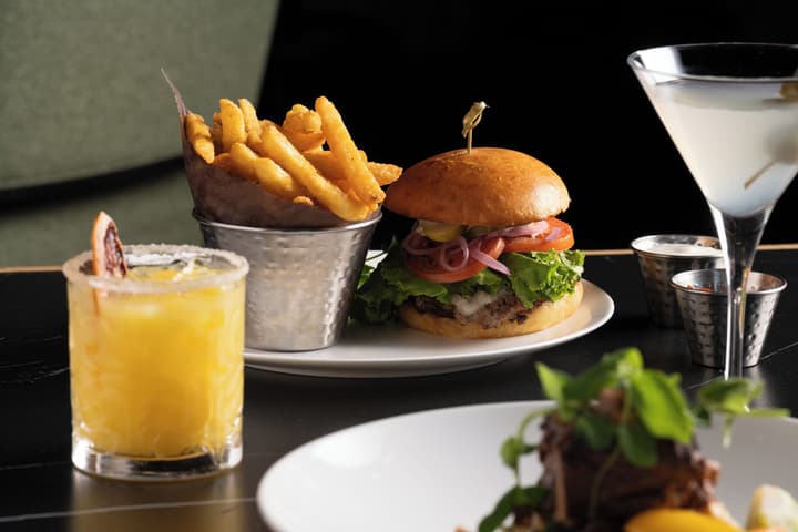 Hilton Niagara Falls/Fallsview Hotel & Suites
