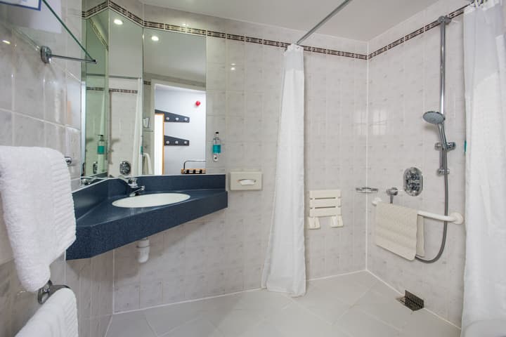 Holiday Inn Express Gloucester - South by IHG