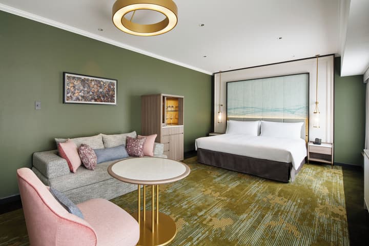 RIHGA Royal Hotel Osaka, Vignette Collection by IHG