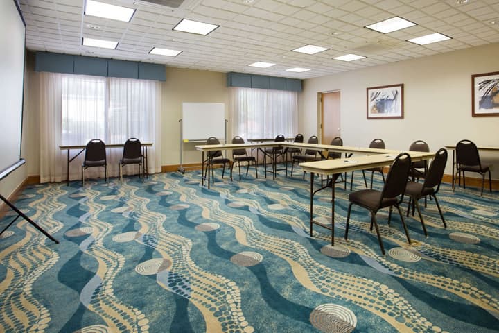 Wingate by Wyndham Raleigh South / Garner