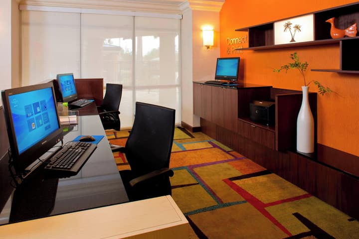 Fairfield Inn & Suites Lake Buena Vista in Marriott Village