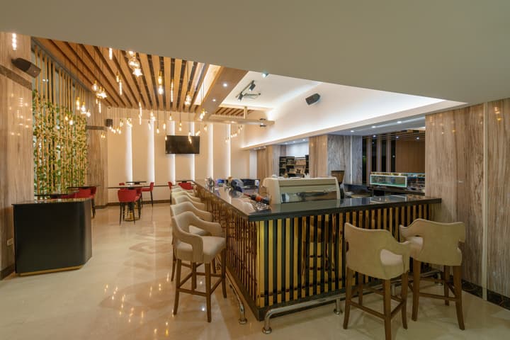Minamark Resort & Spa, for families & couples only