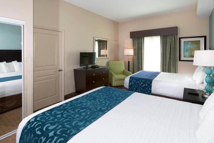 The Palms at 8303 - Lake Buena Vista