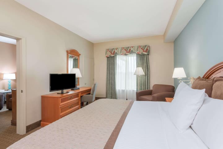 The Palms at 8303 - Lake Buena Vista