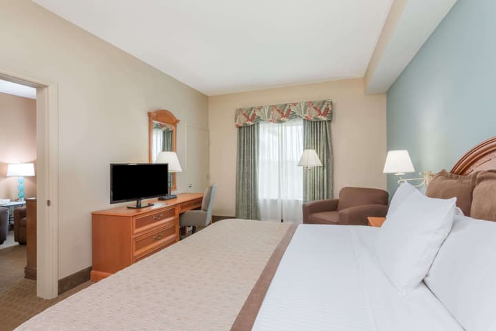Hawthorn Extended Stay by Wyndham Orlando