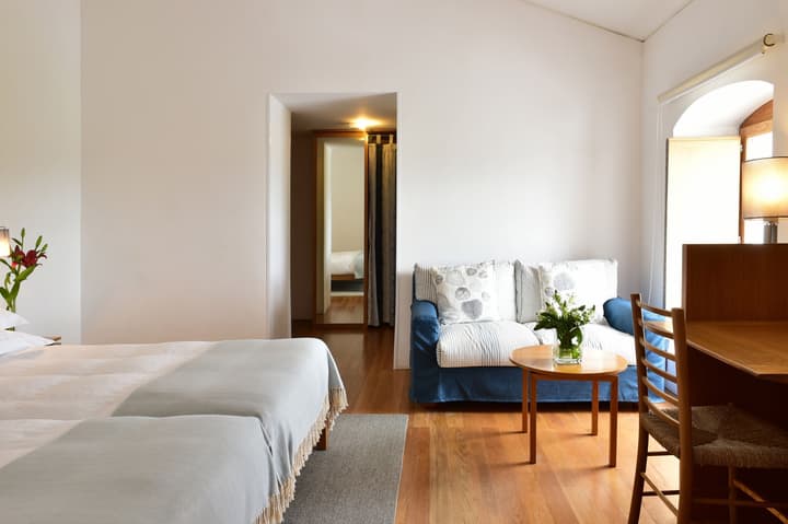 Pousada Convento de Arraiolos - Historic Hotel