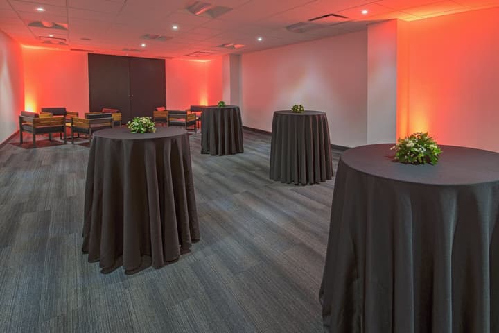 Hotel PUR Quebec, a Tribute Portfolio Hotel