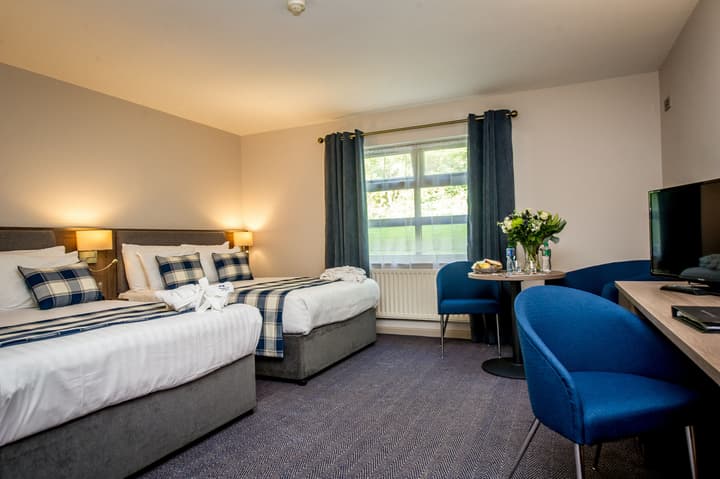 Waterfoot Hotel