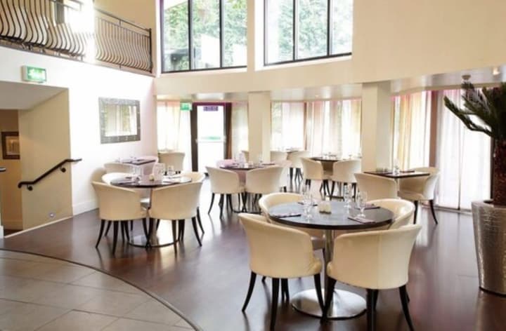 Waterfoot Hotel