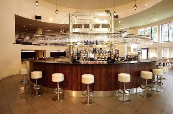 Waterfoot Hotel