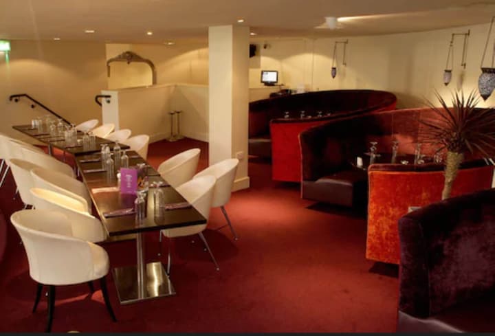 Waterfoot Hotel