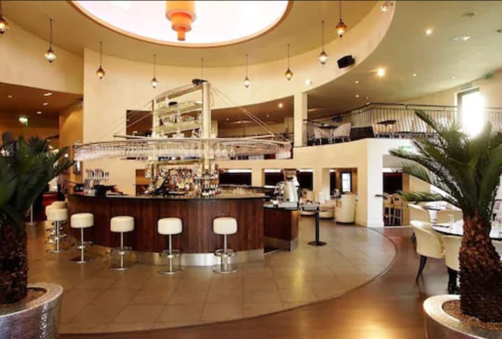 Waterfoot Hotel