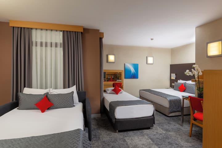 Nippon Hotel