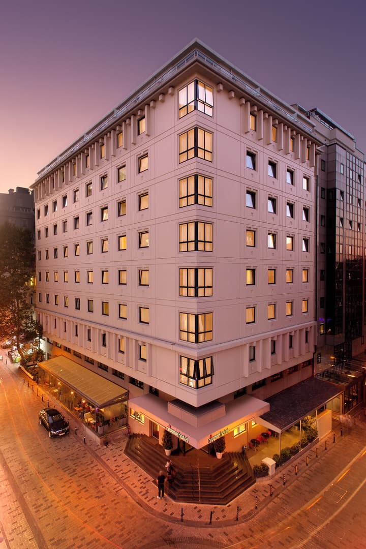 Nippon Hotel