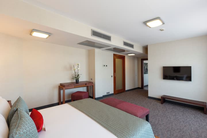 Nippon Hotel