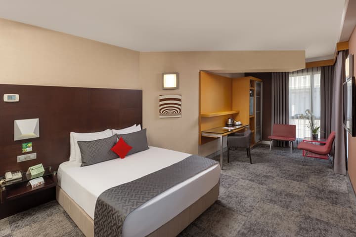 Nippon Hotel