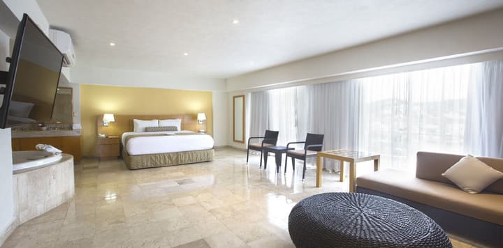 HS HOTSSON Hotel Acapulco