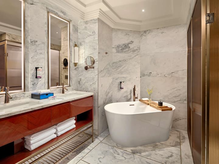 Movenpick Hotel Hanoi Centre