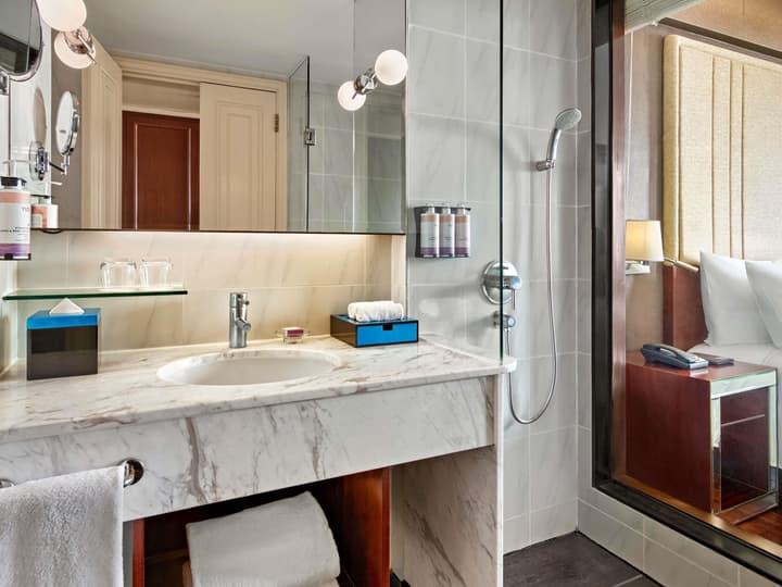 Movenpick Hotel Hanoi Centre