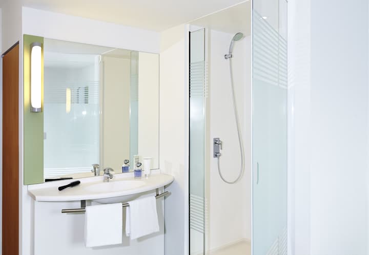 ibis Zurich City West