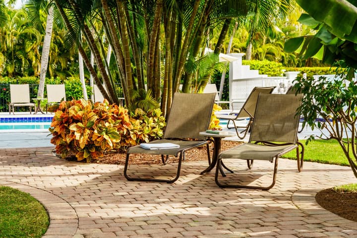 Olde Marco Island Inn and Suites
