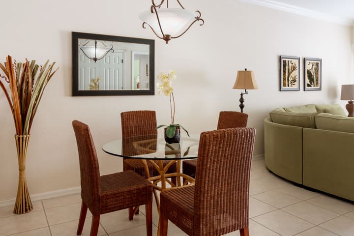 Olde Marco Island Inn and Suites