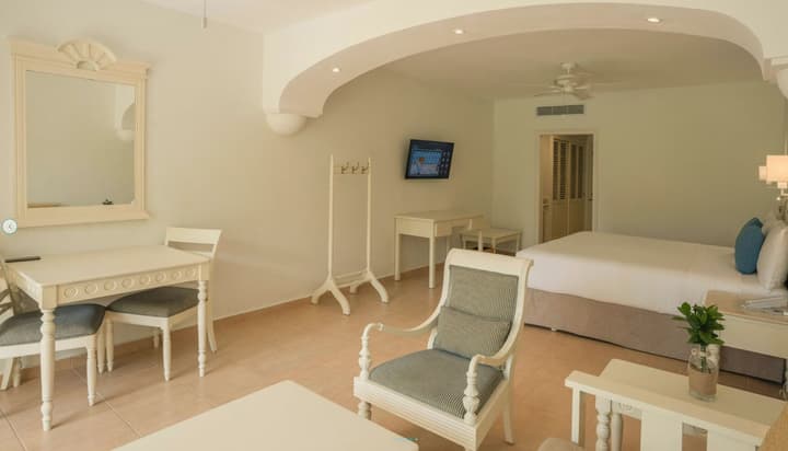 Iberostar Waves Punta Cana - All Inclusive