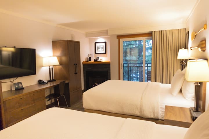 Pyramid Lake Lodge
