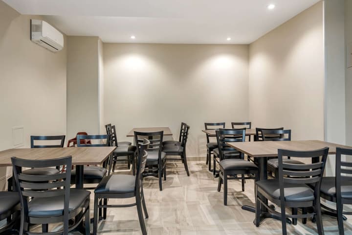 Quality Inn Centre-Ville